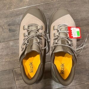 Kizik Men's Taupe Casual Lace-Up Sneakers